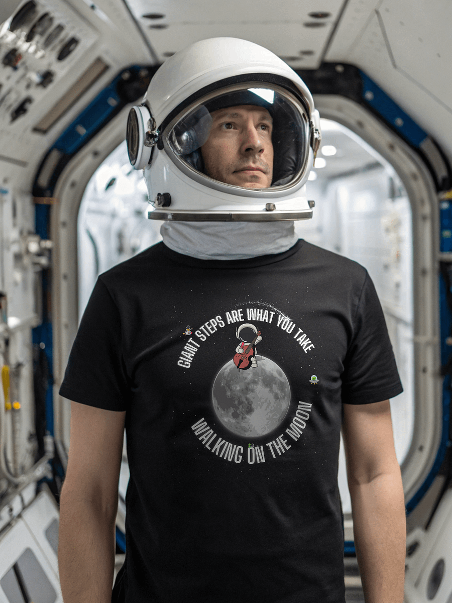 WALKING ON THE MOON - TEE product image (21)
