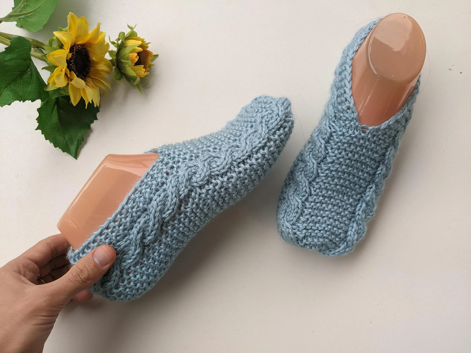 Flat Knit Cable Slippers Pattern product image (8)
