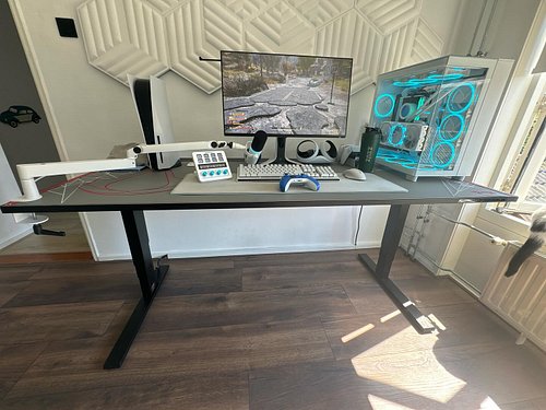 Just got my new desk a secret lab magnus pro xl @secretlab