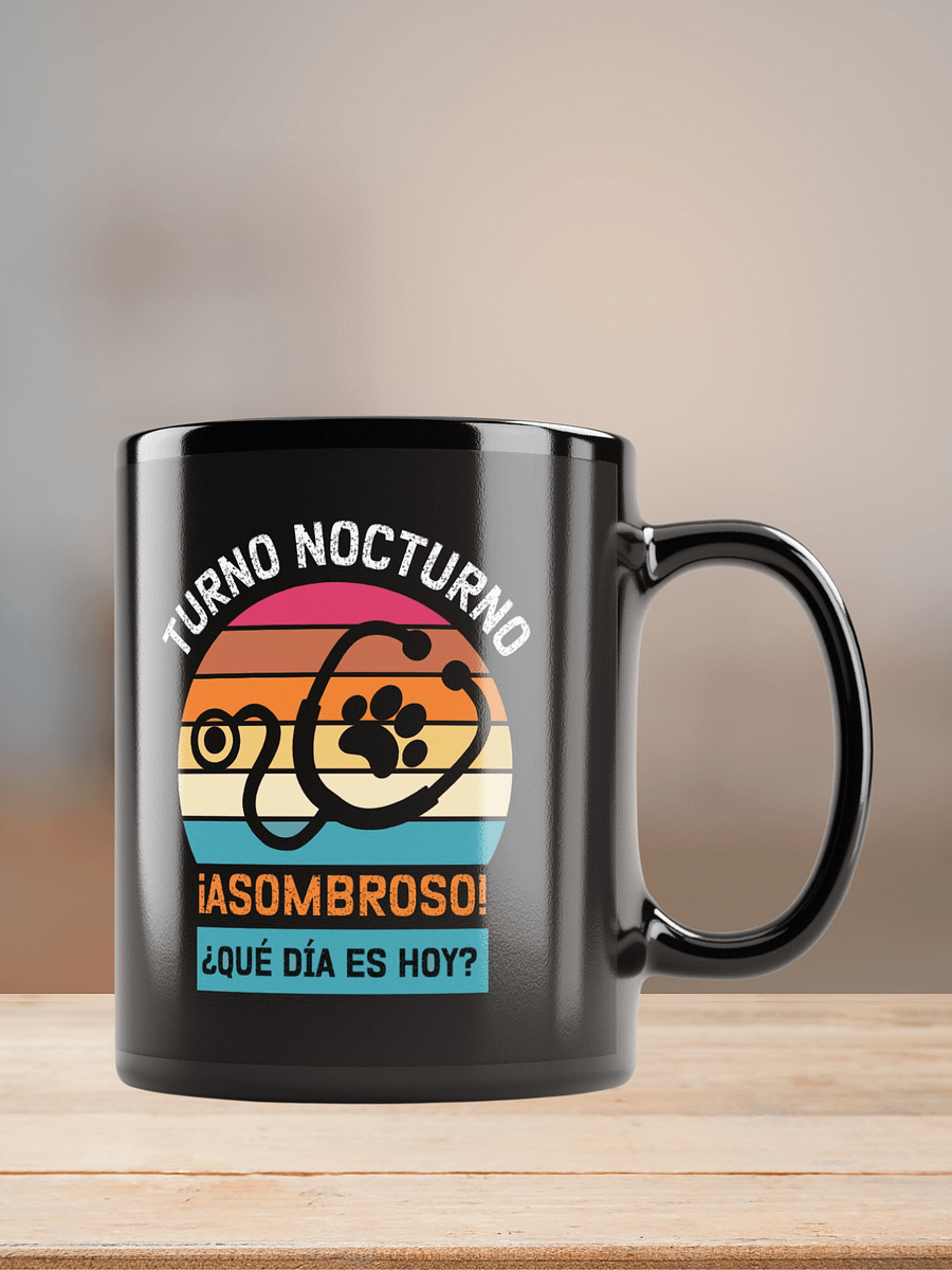 "Turno nocturno-veterinaria" mug negro brillante product image (7)