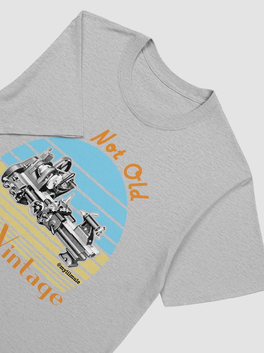 Softstyle T-Shirt (Small Lathe) product image (3)