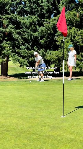 We asked how her round was going and caught this moment instead 😂🐜⛳️ Bug? Crushed. Vibe? Unbothered. Back to the putt like no...