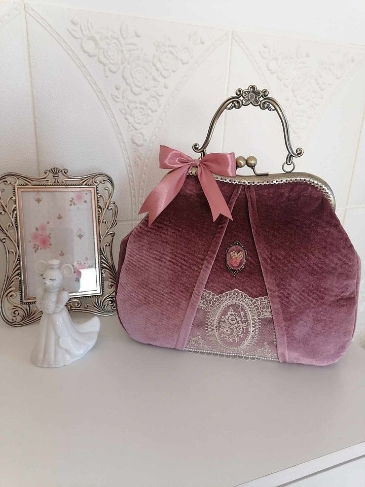Vintage velvet Pink product image (1)