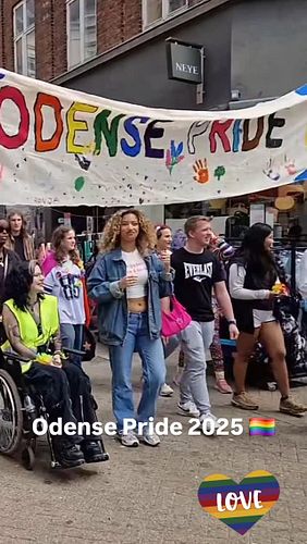 Yesterday there was pride in the city arranged by @odense_pride . I went there for the third year in the row with my Twitch s...