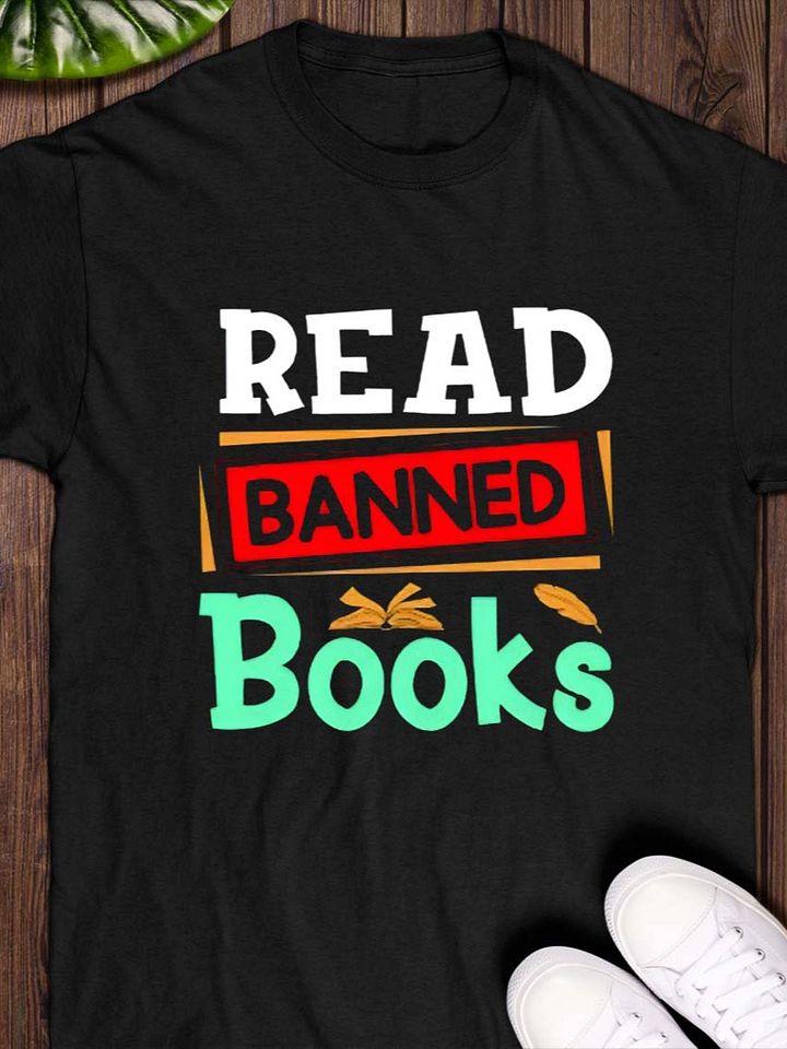 Read Banned Books Shirt product image (1)