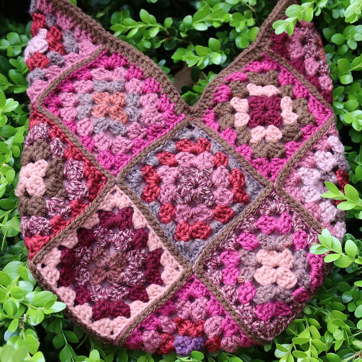 Rose Tones Crochet Crossbody Bag - Handmade and One of a Kind product image (2)