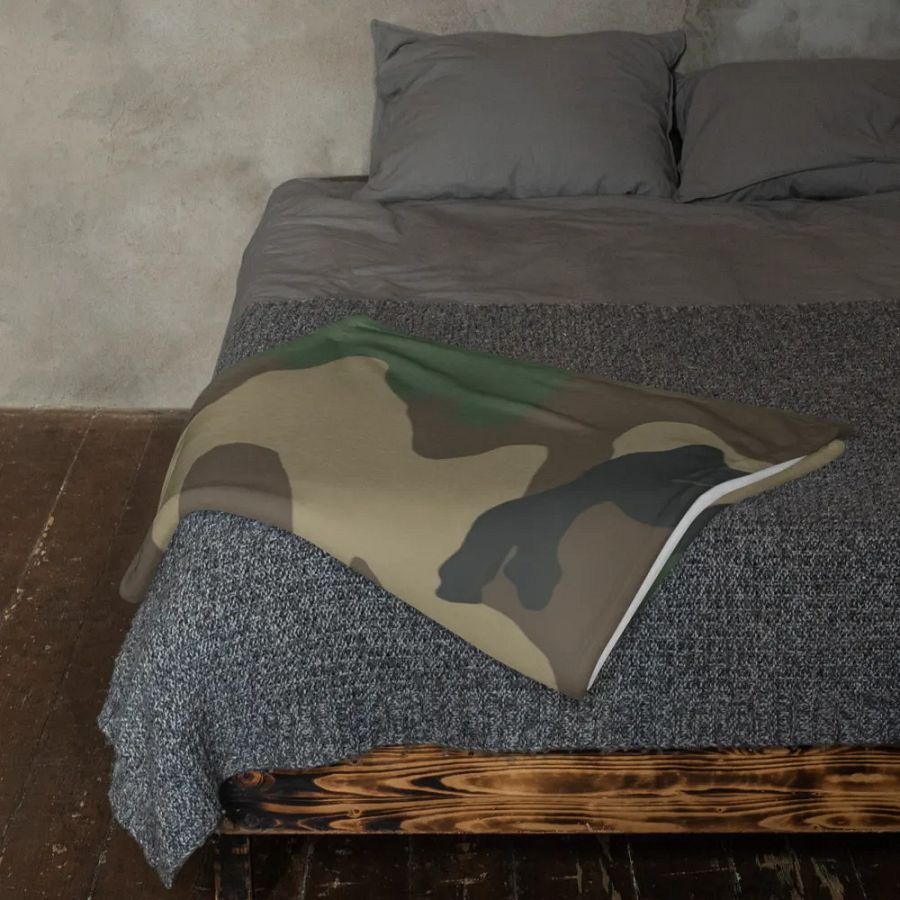 "CIF" Camouflage Comfort Throw Blanket product image (11)