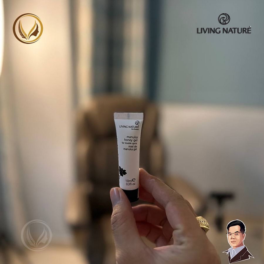 Gel trị mụn, chống viêm ngừa thâm sẹo Living Nature Manuka Honey Gel 10ml product image (3)