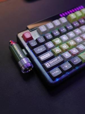 El nuevo teclado KEYSME Spaceship Lunar01 llegó a mi setup y de verdad parece una pieza sacada de una nave espacial  #KeysMe #Lunar01 #MechanicalKeyboard #GamingKeyboard #MrJimeneX