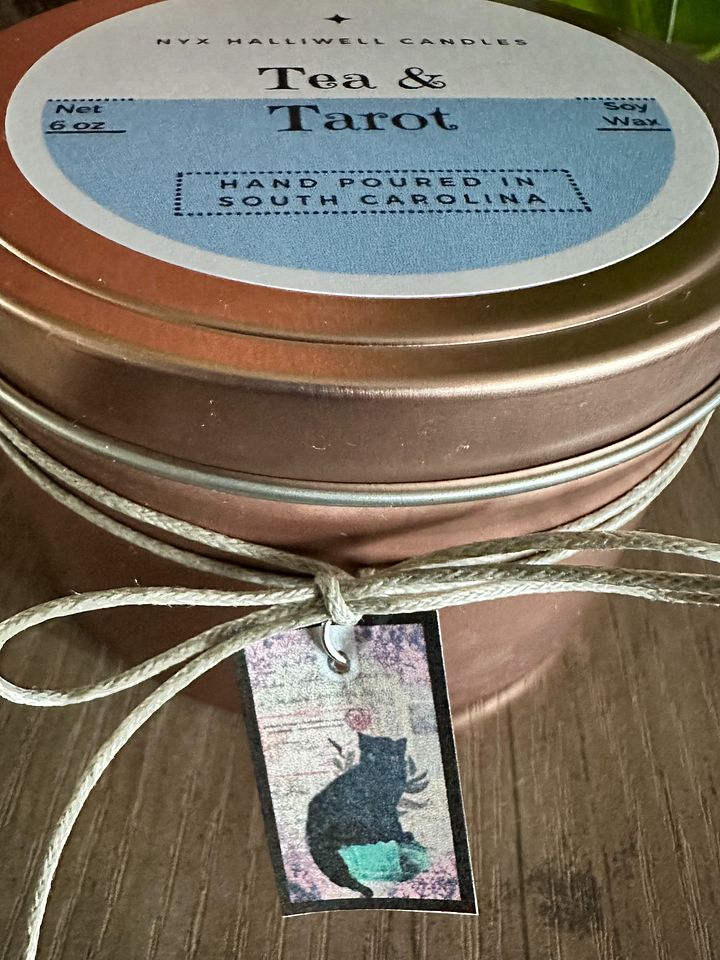☕️ Tea & Tarot Cozy Candle product image (2)