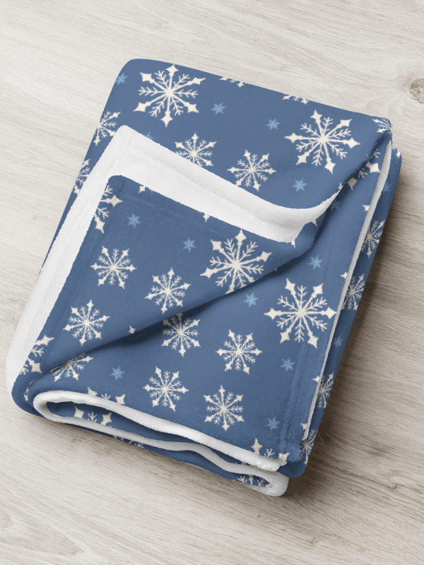 Cozy Fuzz: Printed Throw Blanket product image (3)