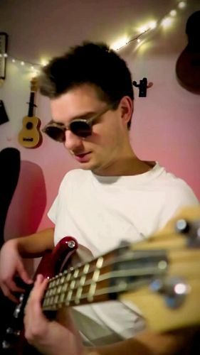 What should I play next?! #bassline #bassist #bass #bassplayer