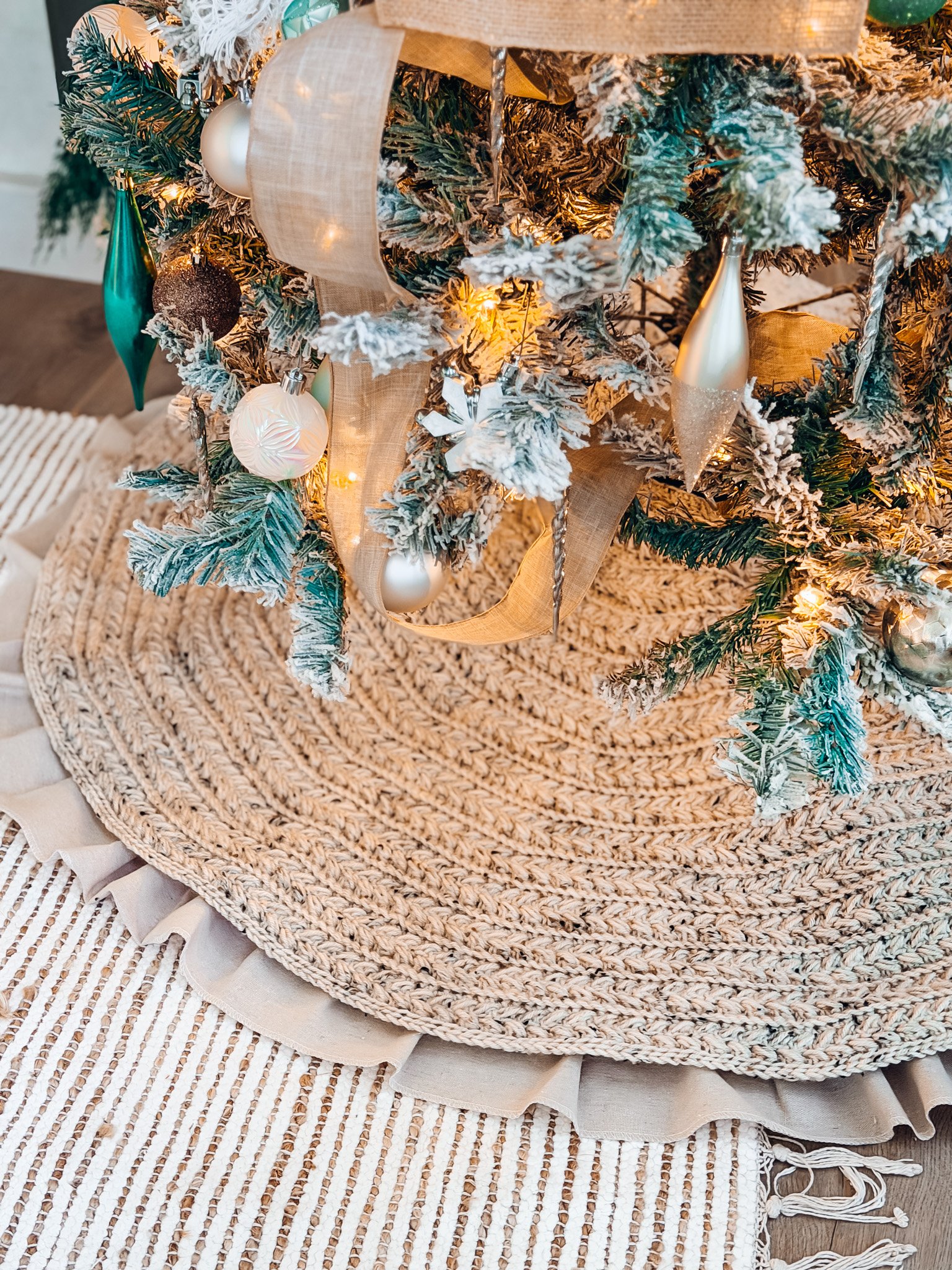 Wheat Stitch™ Crochet Tree Skirt product image (8)