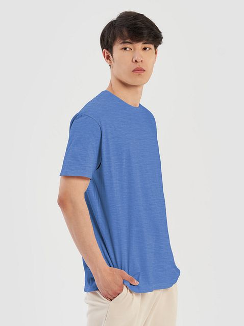 Photo showing Gildan Unisex Softstyle T-Shirt
