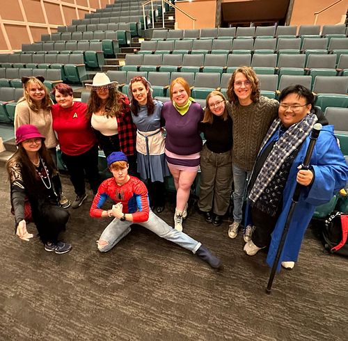 Happy Halloween from the A Cappella choir!🎃 Here are some of our members who dressed for the occasion!