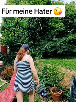 Hab mir keine Mühe gegeben, so wie ihr mit euren Kommentaren.  💔