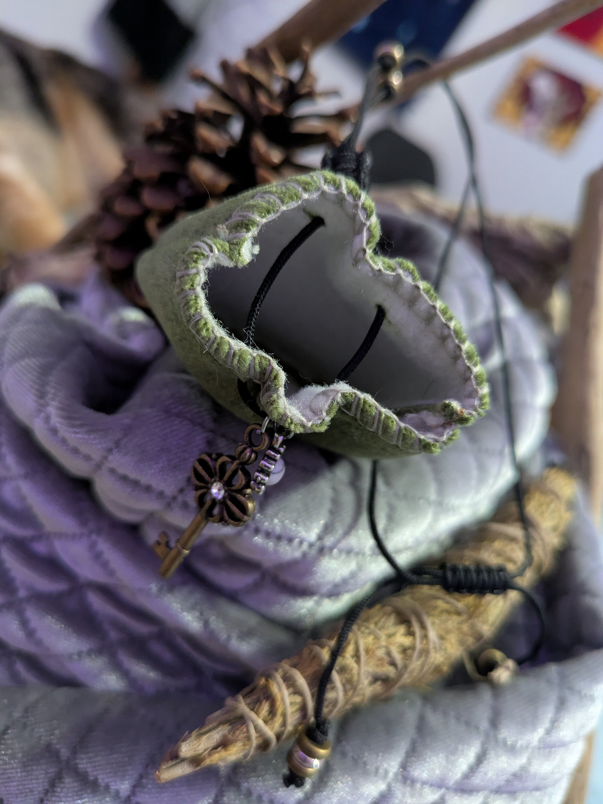 Howlite Key Pouch Necklace product image (2)