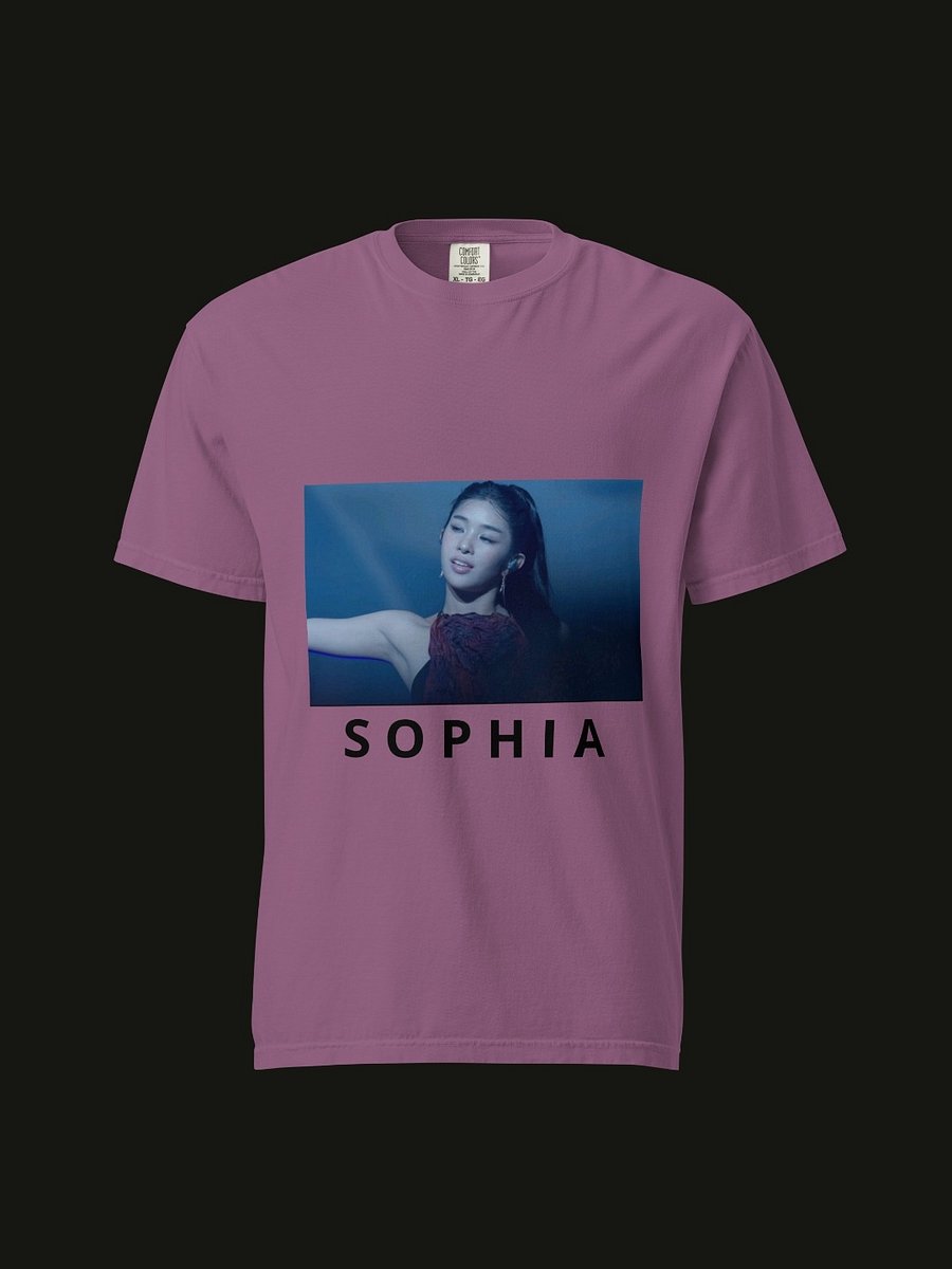 SOPHIA – KATSEYE Leader Tee product image (1)