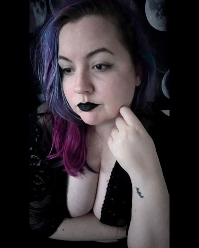 Some times it just takes a little lace to make you feel pretty ☺️🖤

#selfconfidence #selflove #plussize #plussizewoman #black...