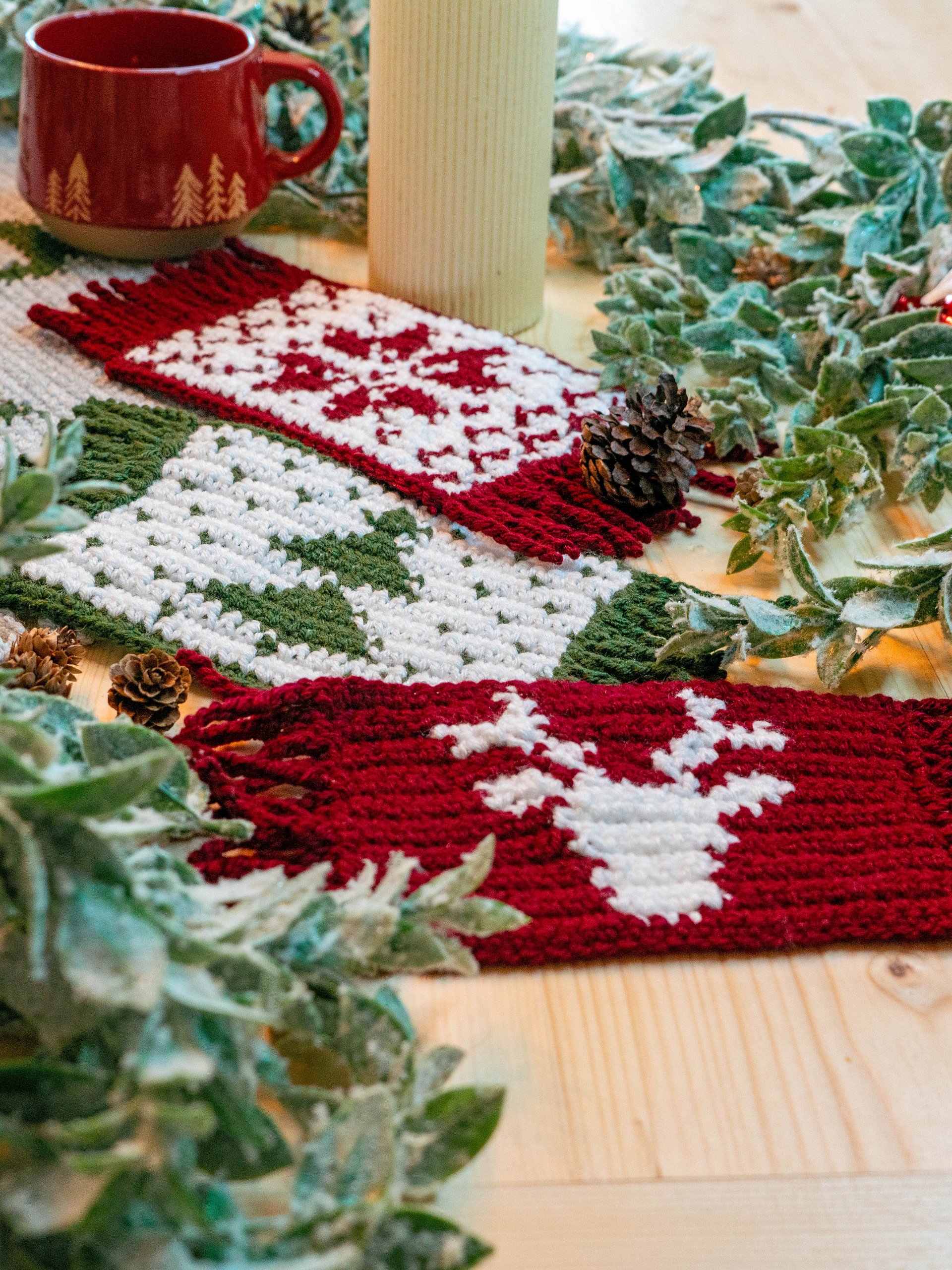 Colorwork with Holiday Mug Rugs product image (2)