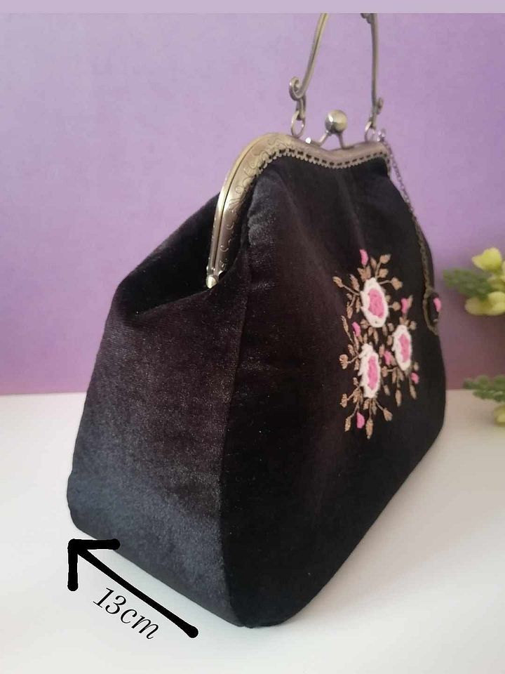Velvet Pink and white handbag product image (2)