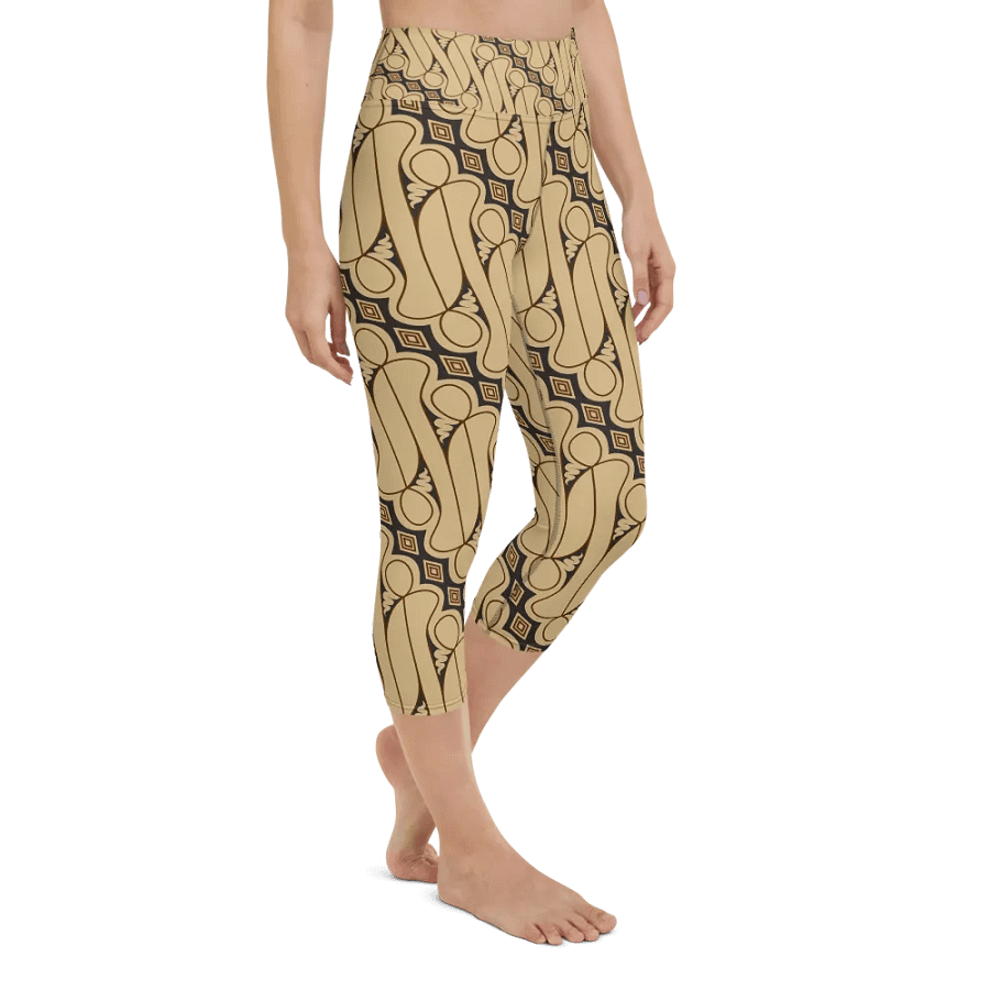 Batik Parang Rusak Capri Yoga Leggings product image (9)