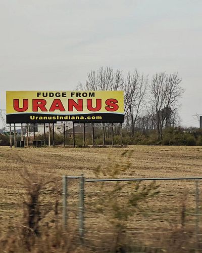 Let's stop for fudge.

#roadsideattraction #indiana #roadtrip