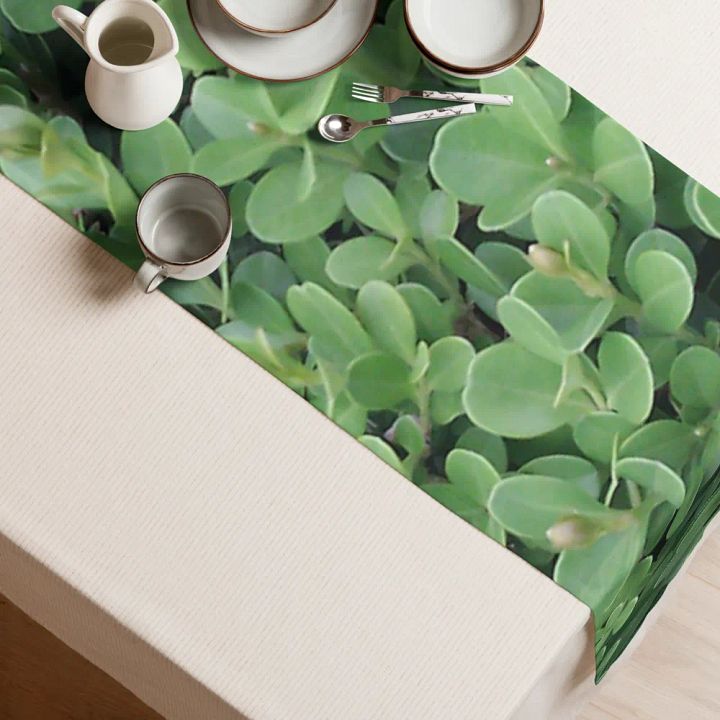 "Green Leaf" Table Runner product image (1)