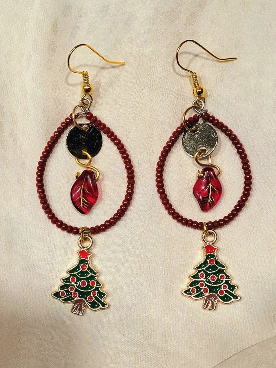 Burgundy christmas tree product image (1)