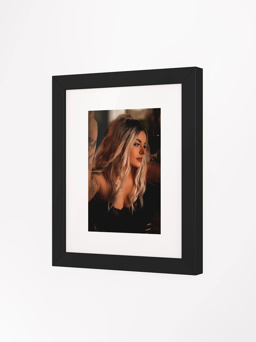 QueenQ Poster 2 product image (23)