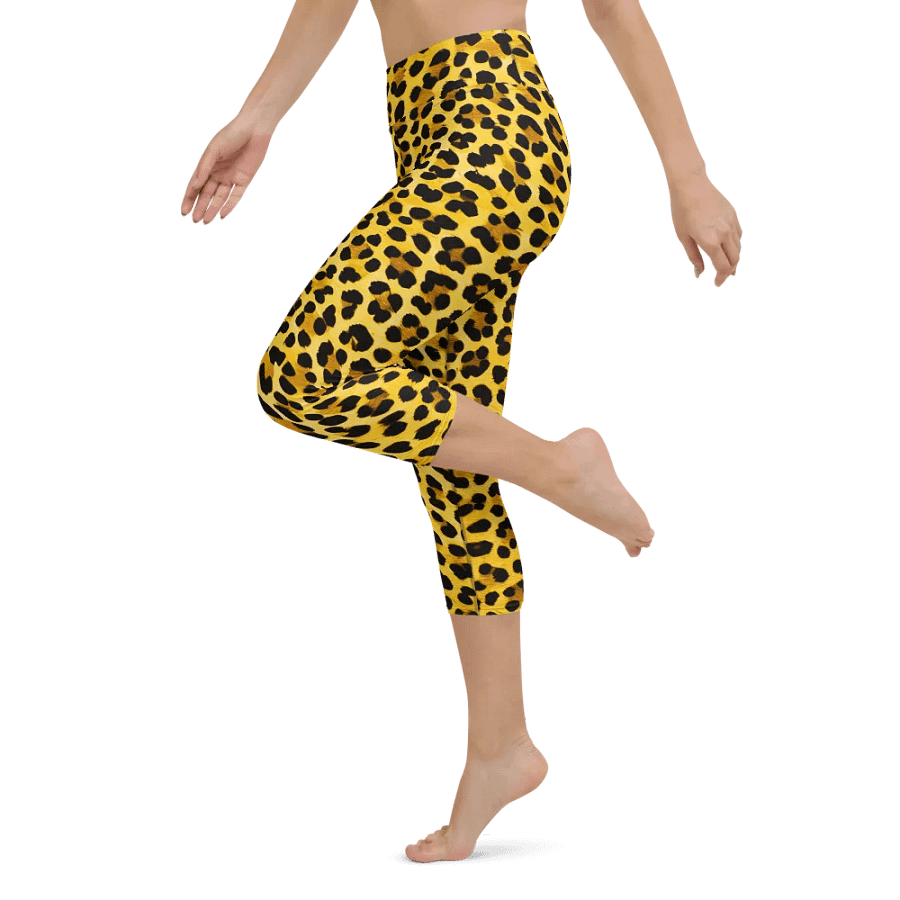 Leopard Reverie Capri Leggings product image (1)