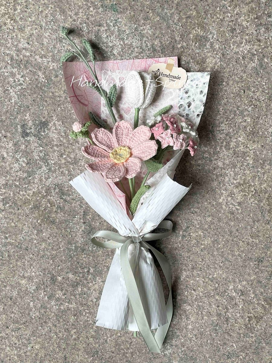 Floral Imprint Crochet Knit Bouquet product image (4)