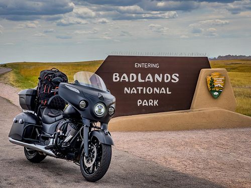 Take me back to #sturgis2024 🇺🇸
@indianmotorcycle 
@badlandsnps 
#chieftain #indian #indianmotorcycle #chieftaindarkhorse #in...