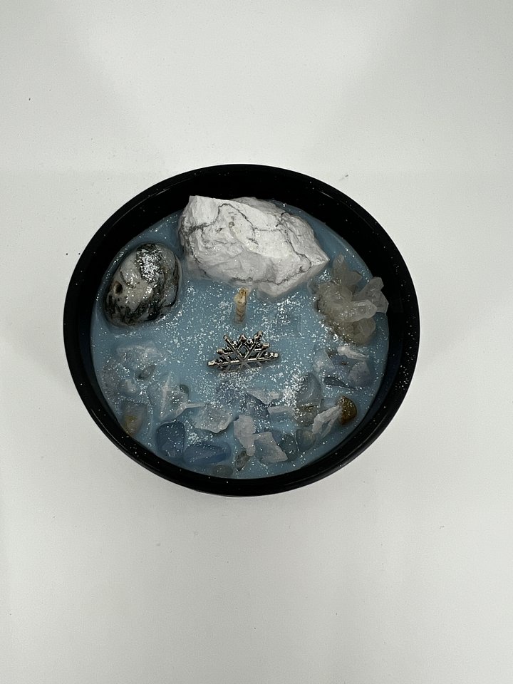 Skaði Crystal Deity Candle product image (2)
