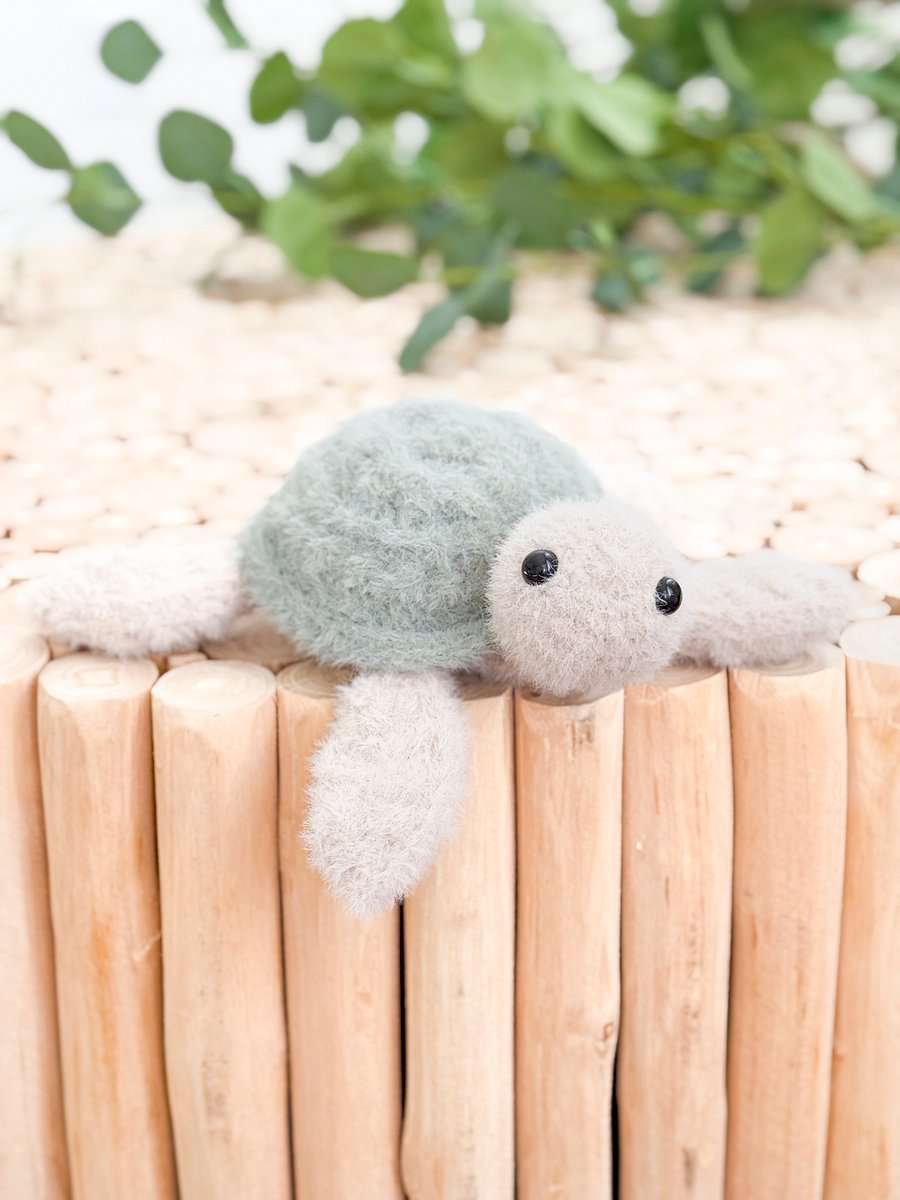 No-Sew Turtle Crochet Pattern with Wheat Stitch Texture product image (9)
