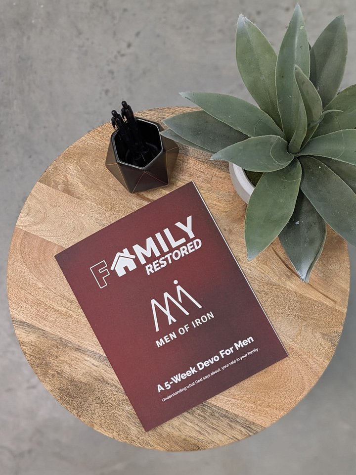 Family Restored: A Transformative 5-week Devotional from Men of Iron. product image (1)
