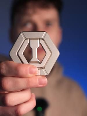 Is this the best #Magsafe Grip/Kickstand? #UAG Magnetic Ring Stand