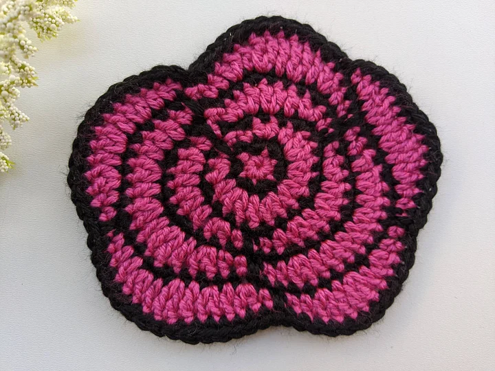 Crochet Two-Color Rose Pattern product image (2)
