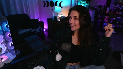 late night selfies at the setup are some of my faves 🫶🏻