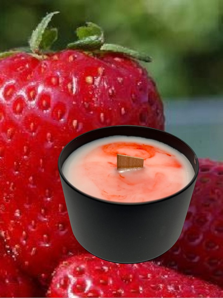 Strawberry Blast 8. oz Scented Candle product image (1)