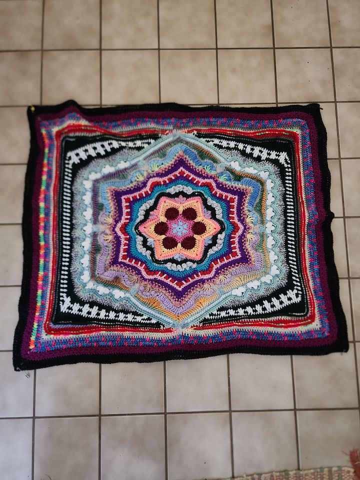 Cosmic lap blanket product image (1)
