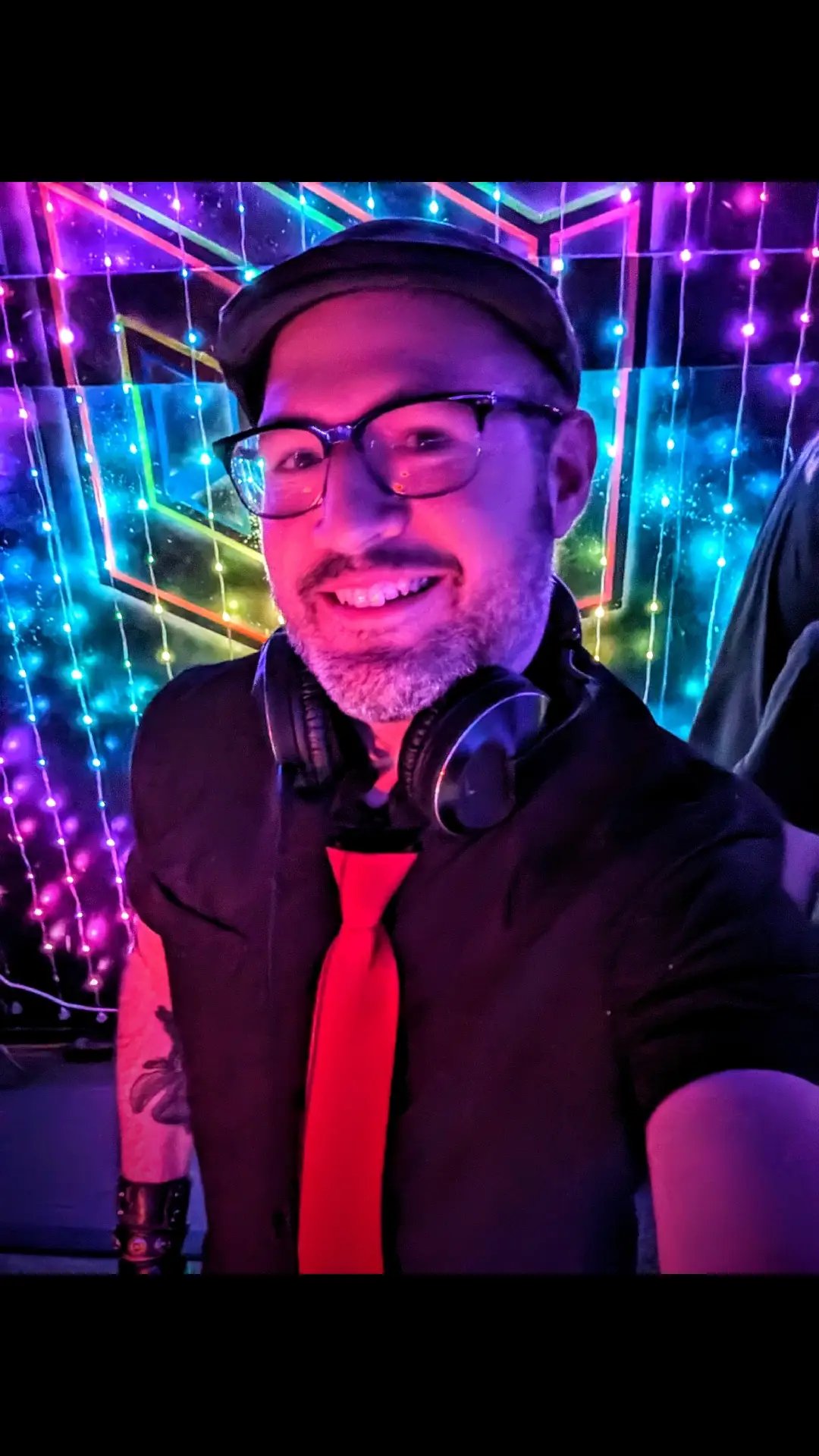 Tonight I got to DJ at my favorite EDM nightclub in Omaha Nebraska, a lil spot called 10Forward!! It was such an honor to play a fun electronic (& also goth industrial) DJ set tonight! I had a blast! 🙏✨🎶 #edmdj #gothdj #10forward #electronicdancemusic #clubdj #ledlights #funselfie #selfie 