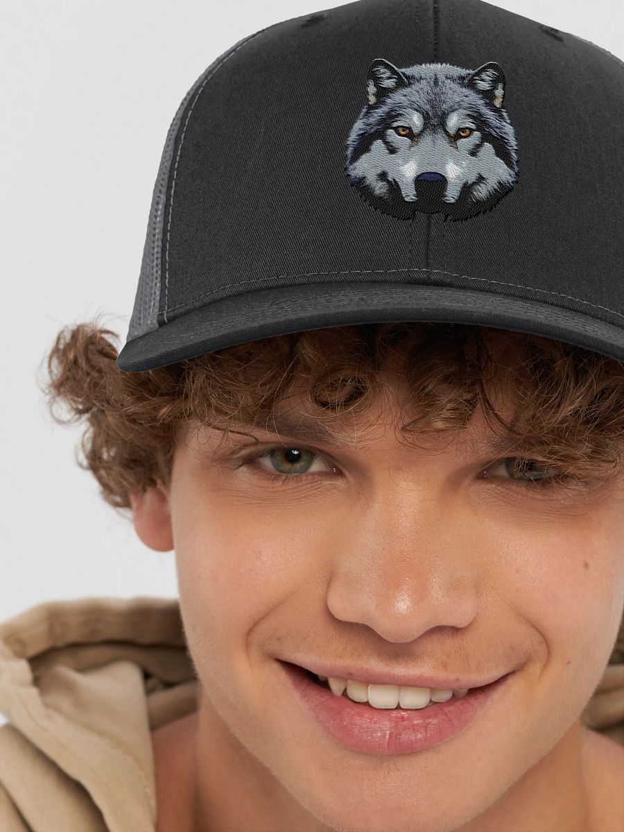 beautiful cap with a wolf product image (8)