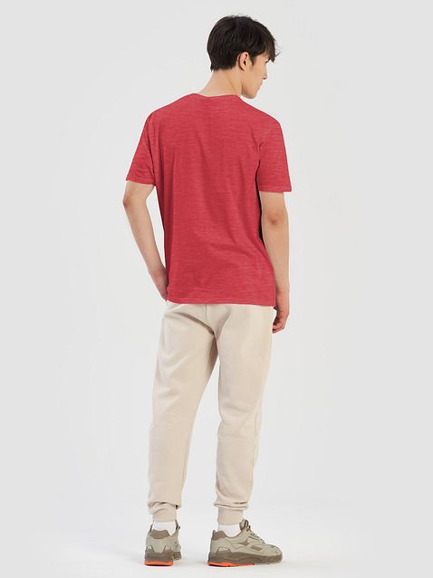 Photo showing Gildan Unisex Softstyle T-Shirt