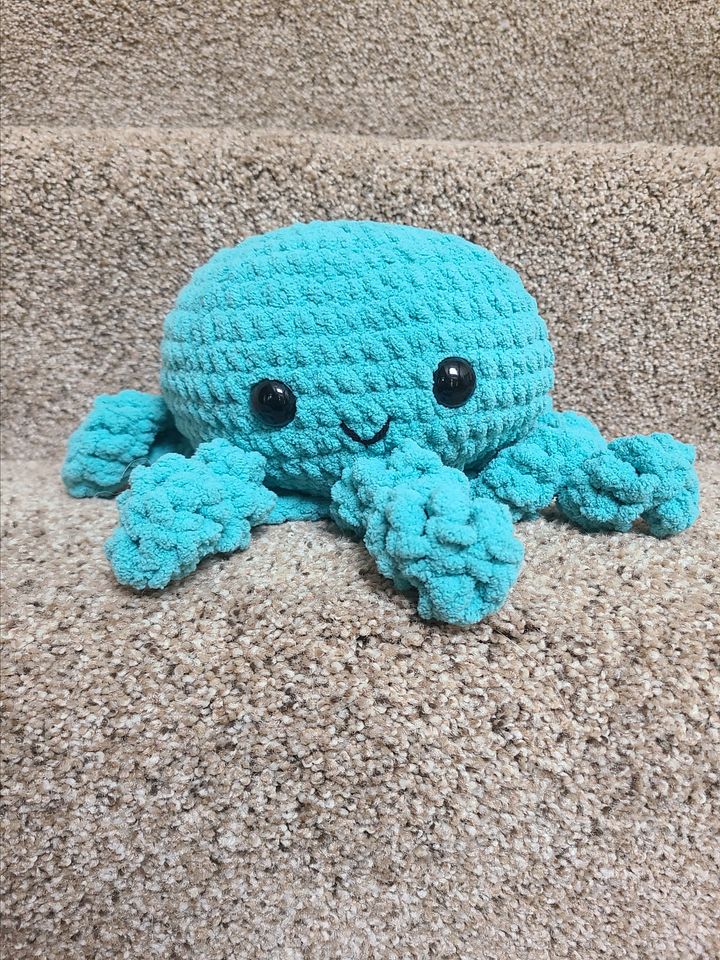 Large Octopus Snuggler product image (2)
