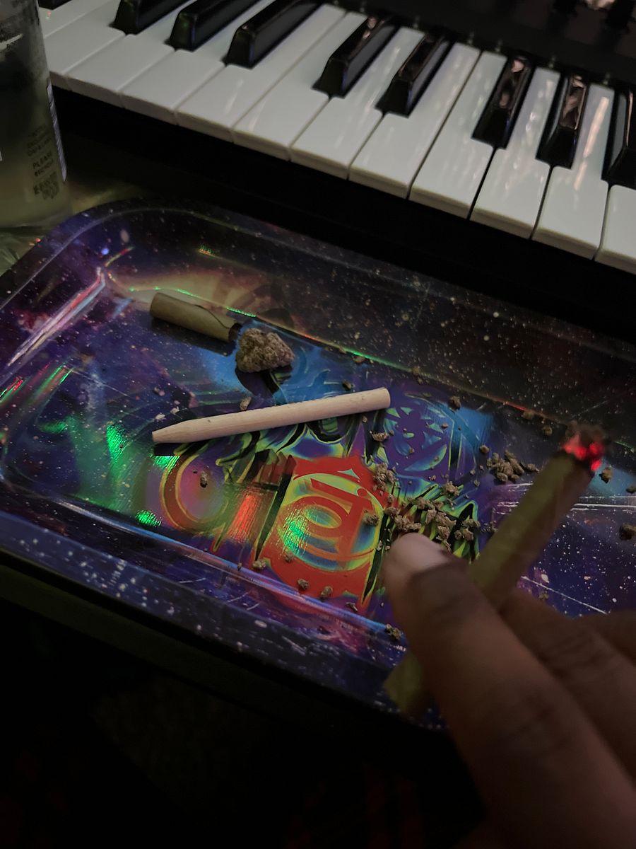 Stoned Chakra Rolling Tray product image (3)
