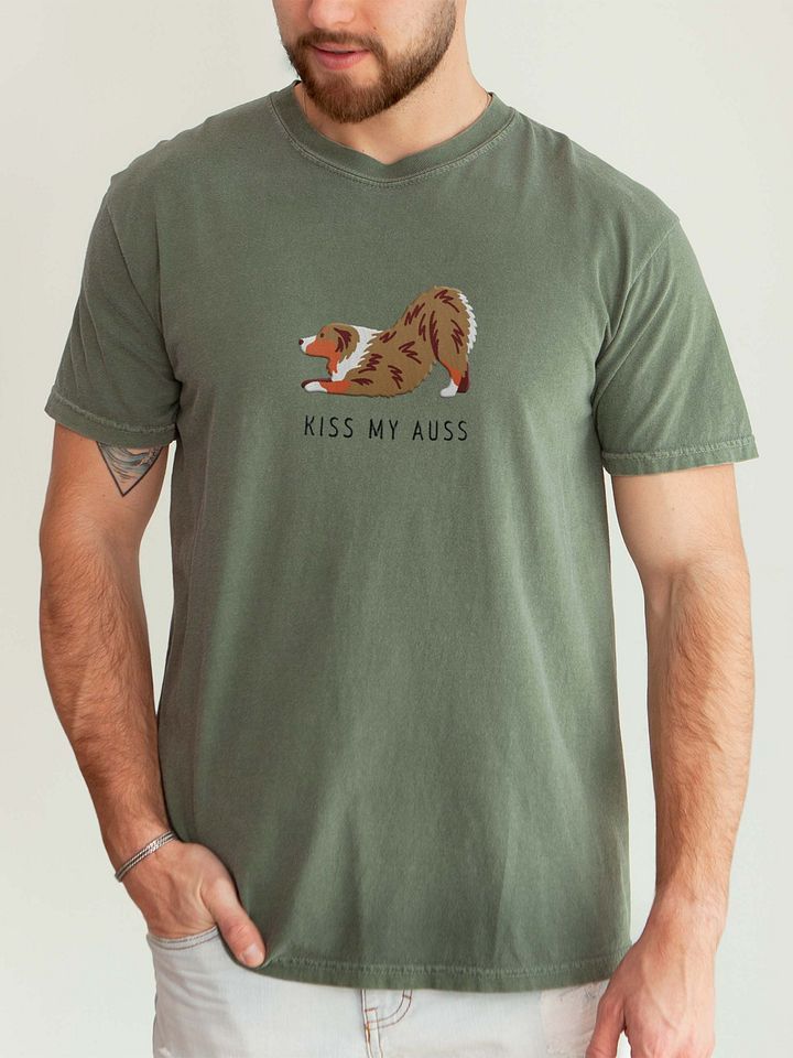 Kiss My Auss(2) T-Shirt(Embroidered) of an Australian Shepherd(Red Merle) product image (2)