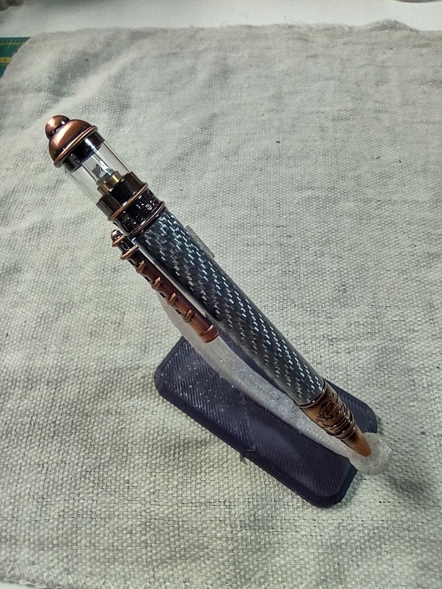 Lighthouse Glow: LED Illuminated Pen with Nautical Design & Carbon Fiber Body - RBLHOUSE1 product image (3)