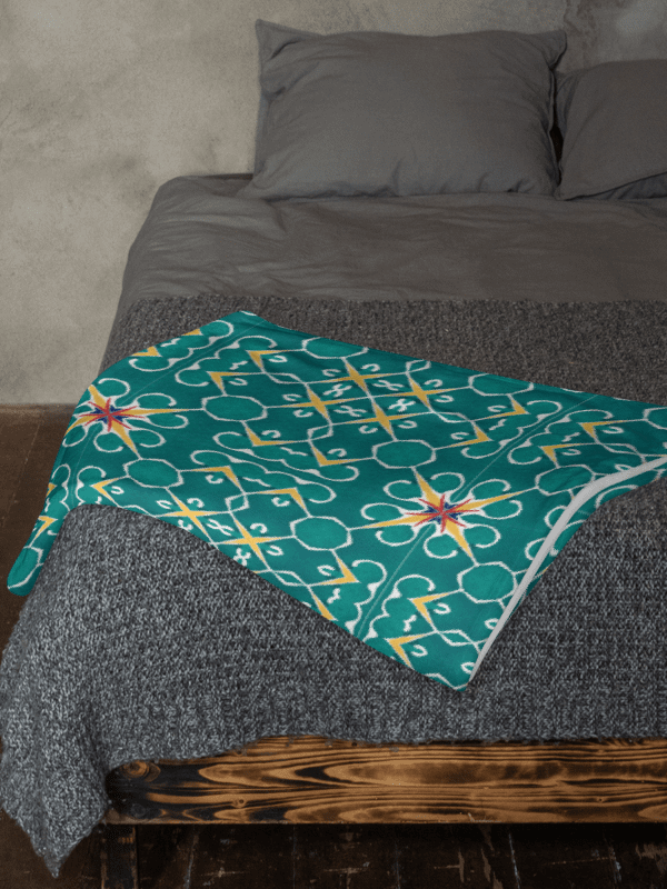 Symmetry Blooms Throw Blanket product image (1)