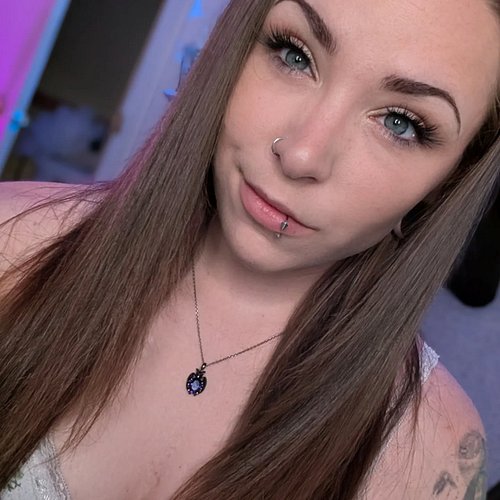 Thinking of dying my hair dark again 👀🤔🫣 like dark dark brown/ black. Thoughts??